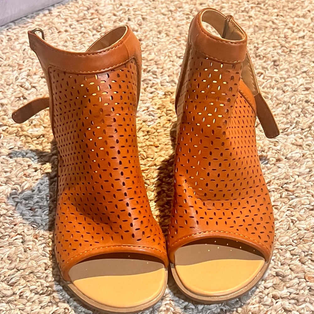 Nine West